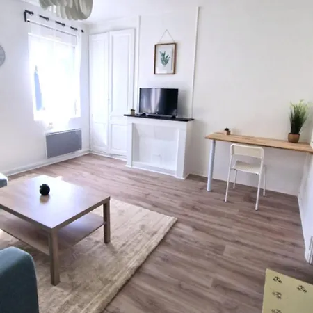 Le Saint Marc Apartment *